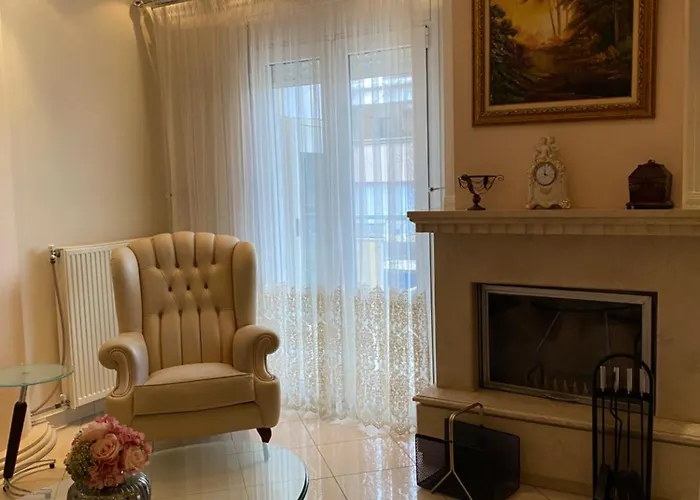 Labelle Elite House In Aridaia,lutra Pozar